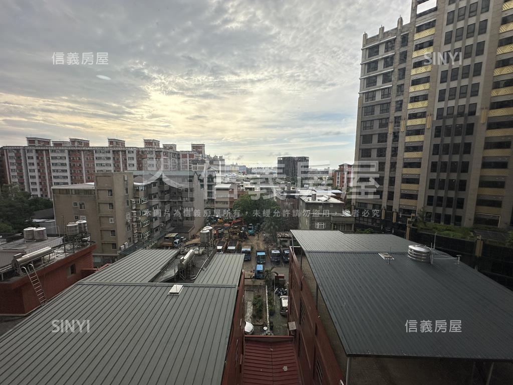 靜崗逸居三房車位房屋室內格局與周邊環境