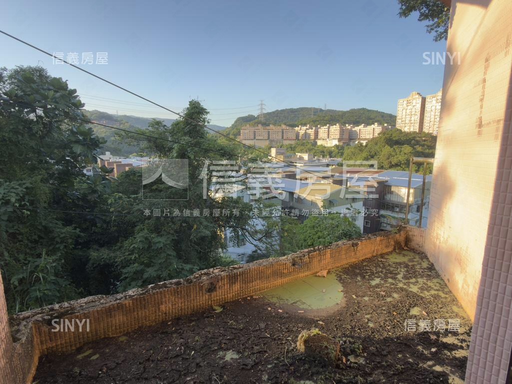 汐萬自由裝修別墅房屋室內格局與周邊環境