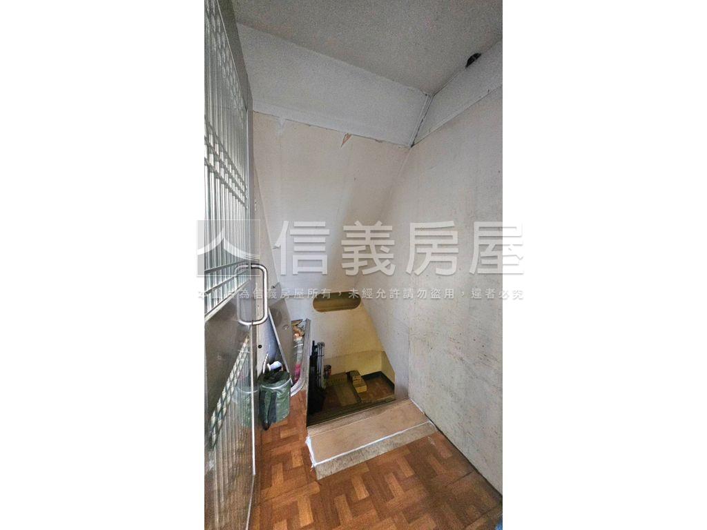 新生南路黑土地下室房屋室內格局與周邊環境