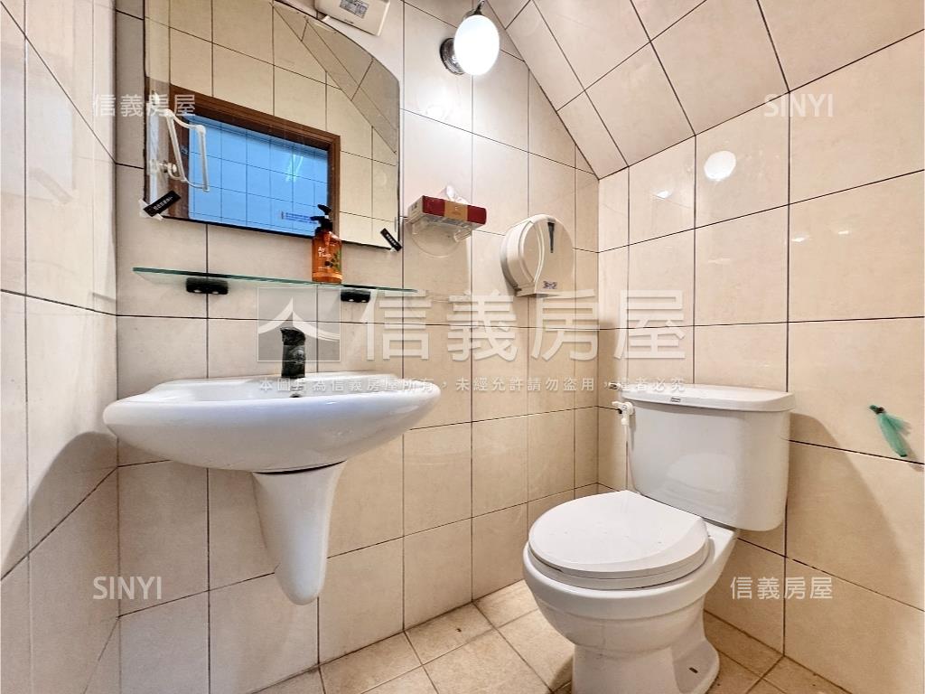 專委：文學正路透天金店房屋室內格局與周邊環境