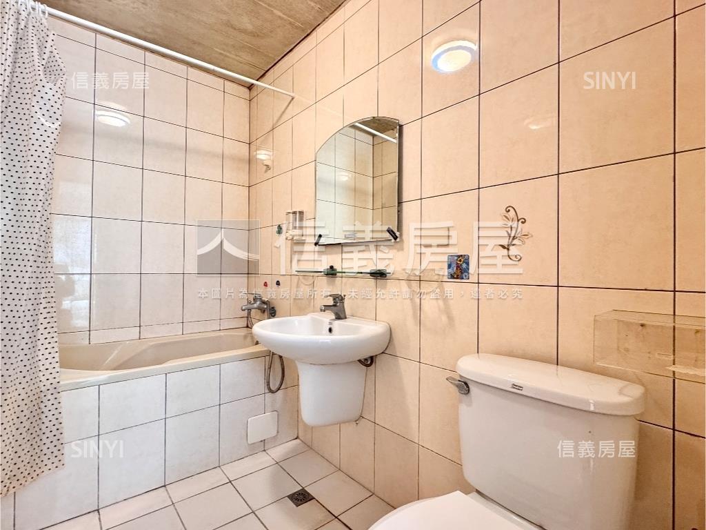 專委：文學正路透天金店房屋室內格局與周邊環境