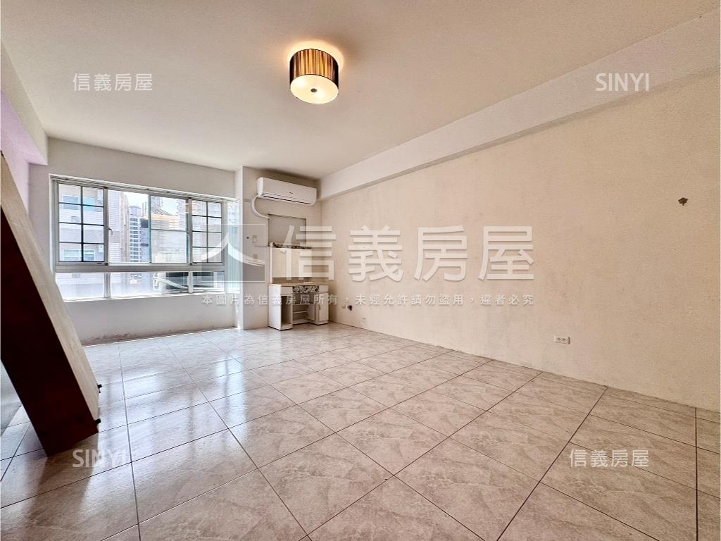 專委：文學正路透天金店房屋室內格局與周邊環境