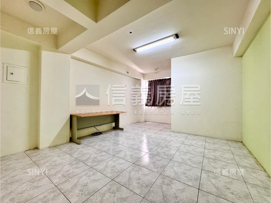 專委：文學正路透天金店房屋室內格局與周邊環境