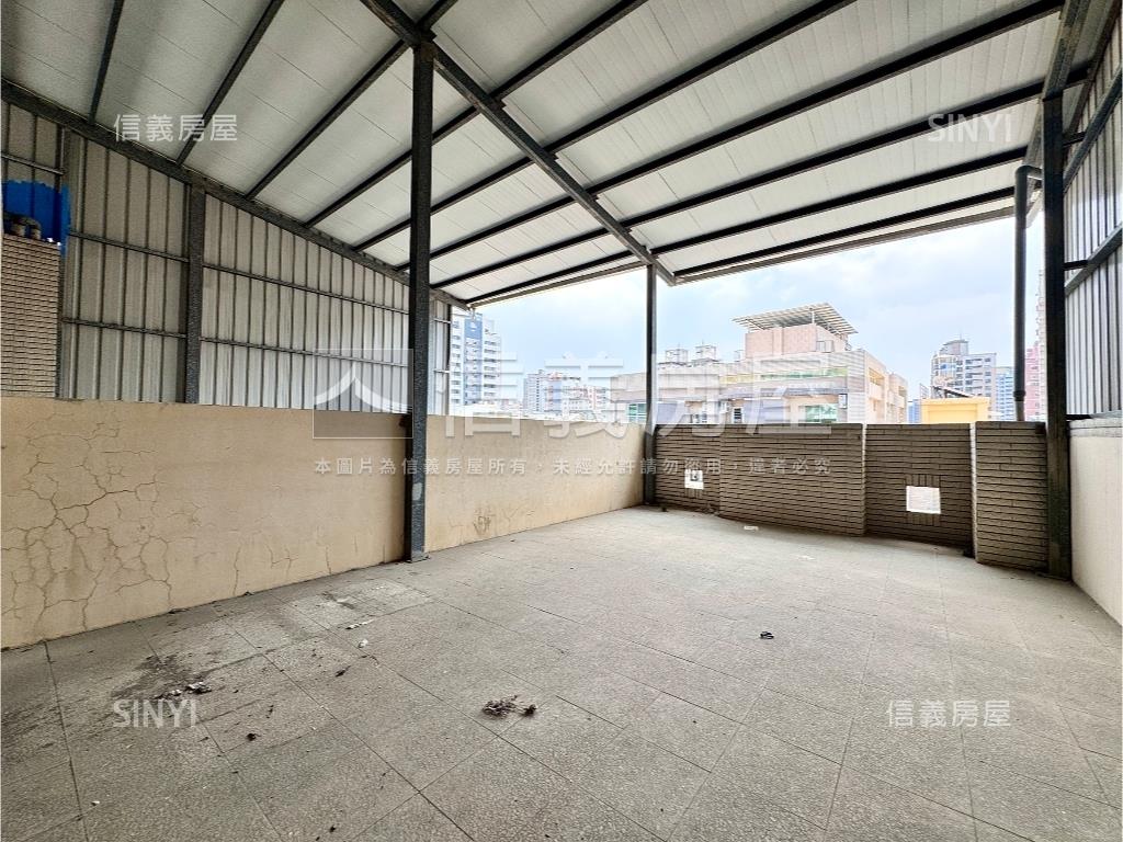 專委：文學正路透天金店房屋室內格局與周邊環境