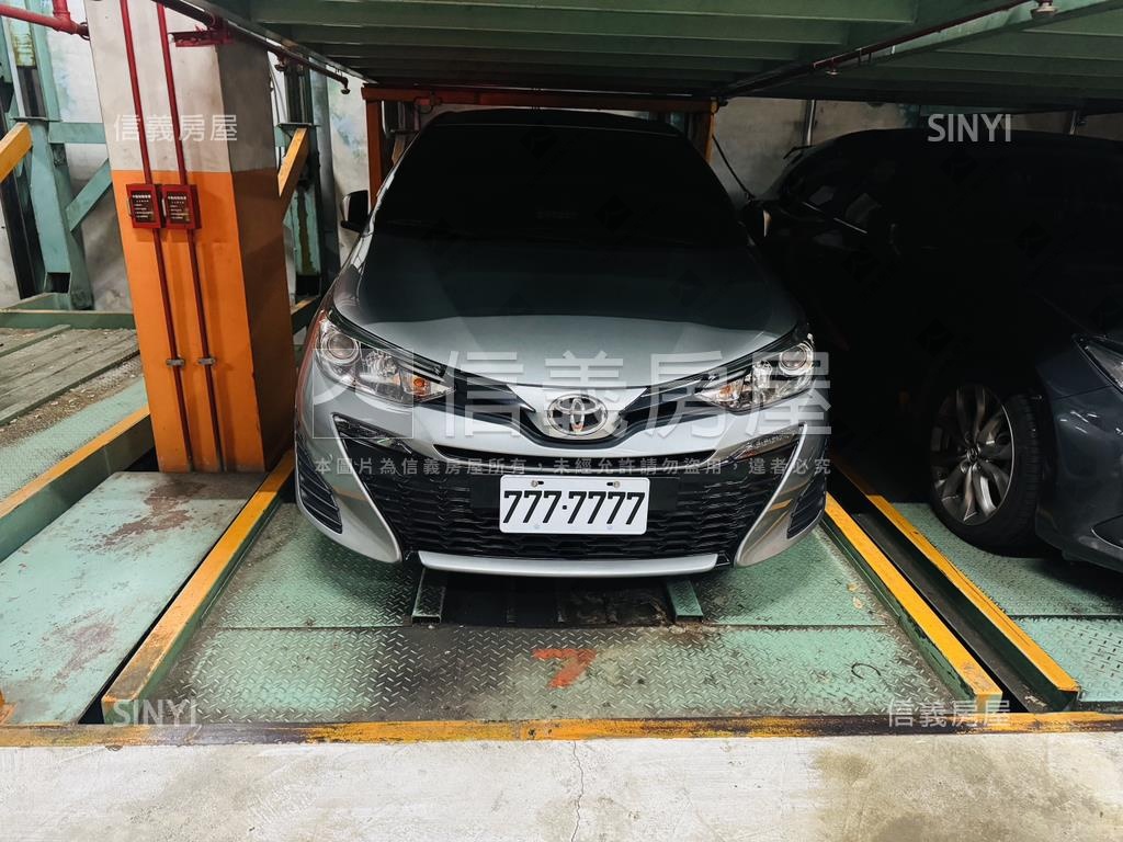 小資雙衛面公園車位電梯宅房屋室內格局與周邊環境