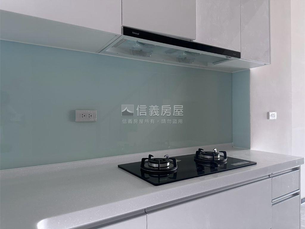 富春路全新臨路透店Ｃ房屋室內格局與周邊環境