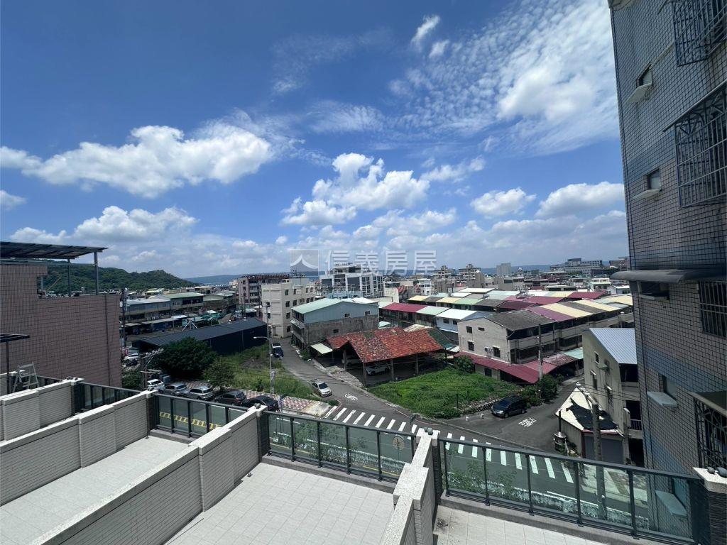 富春路全新臨路透店Ｃ房屋室內格局與周邊環境