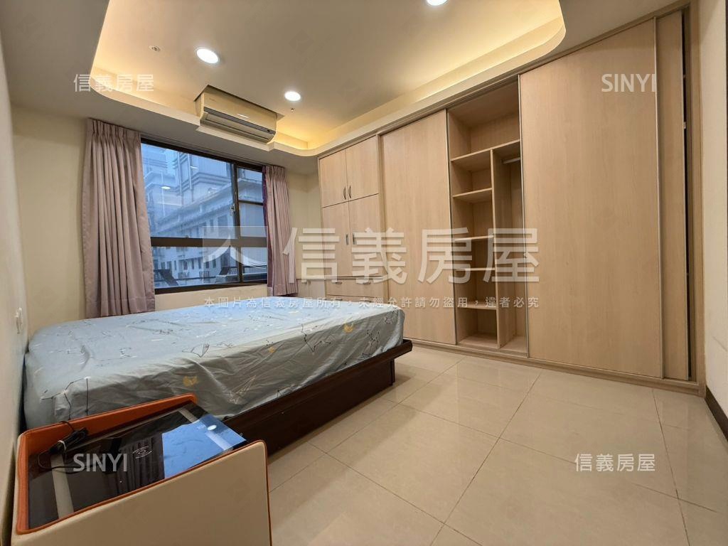 品藏未來２１高樓層雙車位房屋室內格局與周邊環境