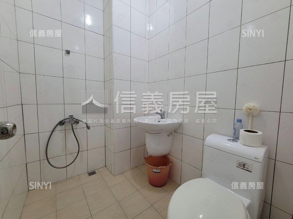 降價！西屯透天誠售房屋室內格局與周邊環境