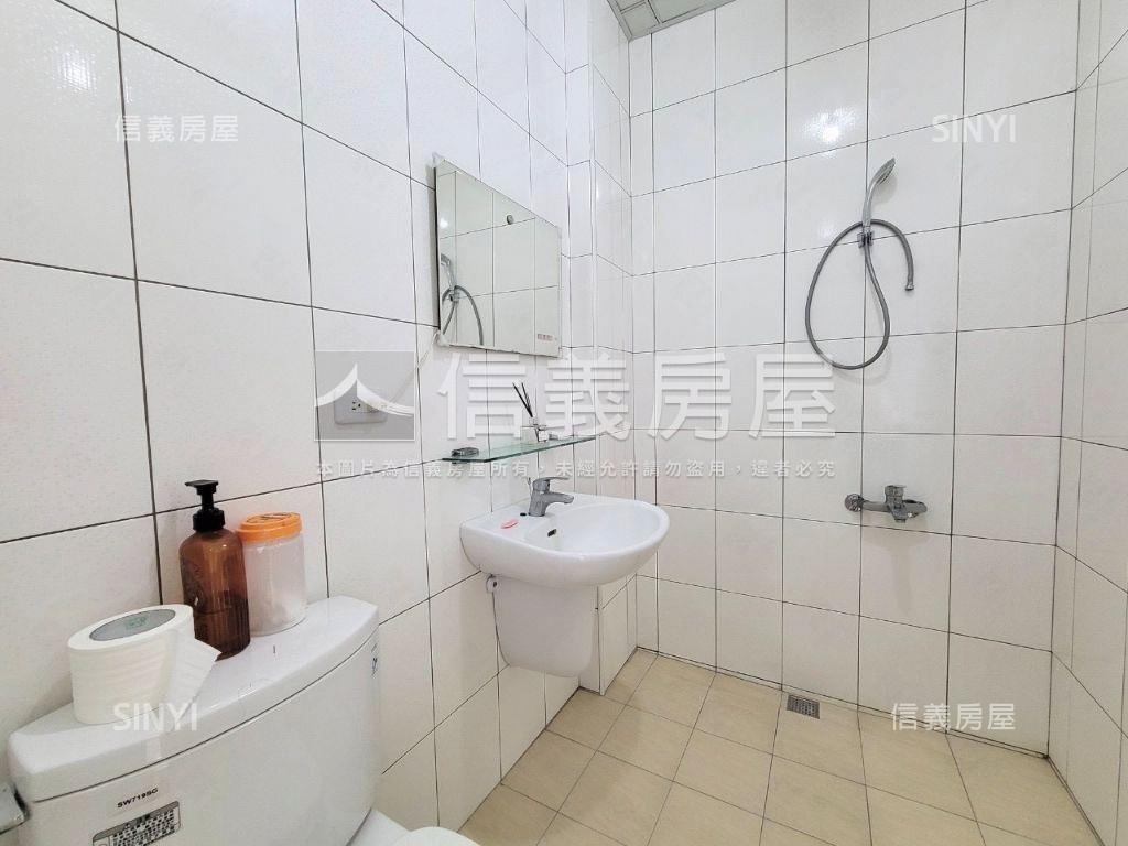 降價！西屯透天誠售房屋室內格局與周邊環境