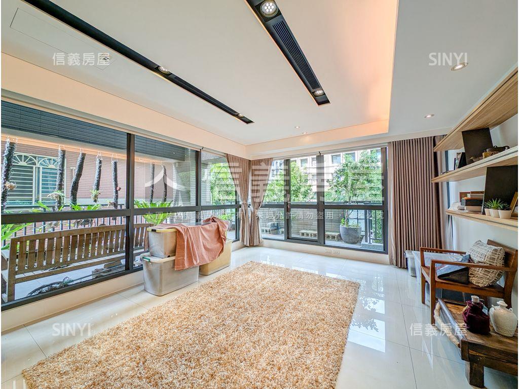 【２１行館】美裝露臺戶房屋室內格局與周邊環境