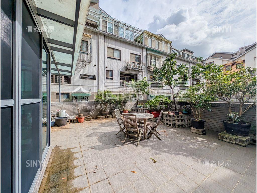 【２１行館】美裝露臺戶房屋室內格局與周邊環境