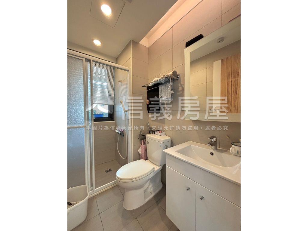 【２１行館】美裝露臺戶房屋室內格局與周邊環境