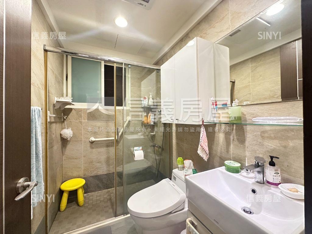 景美美景山莊庭院車庫一樓房屋室內格局與周邊環境