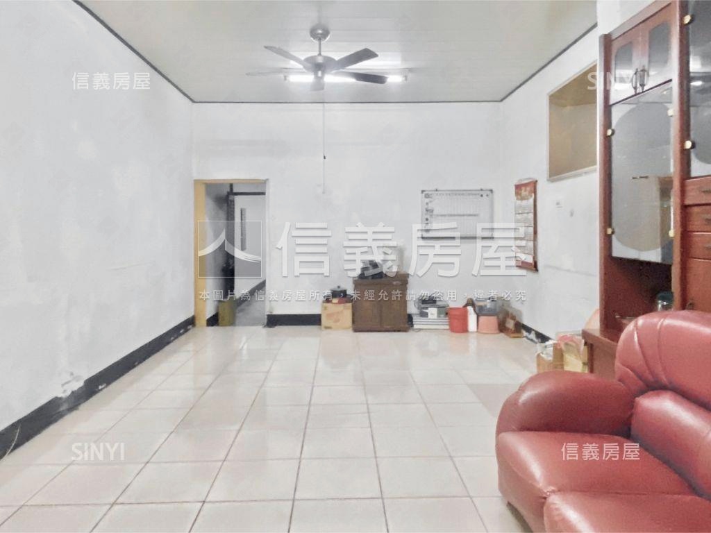 售，臨路內在美潛力透天房屋室內格局與周邊環境