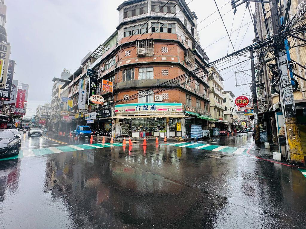 中原夜市吸金店面房屋室內格局與周邊環境
