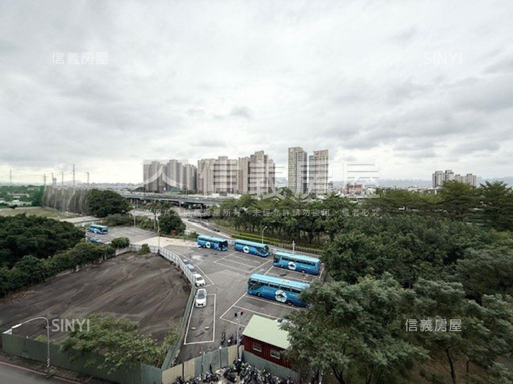 遠揚加州藍天綠樹景觀美邸房屋室內格局與周邊環境