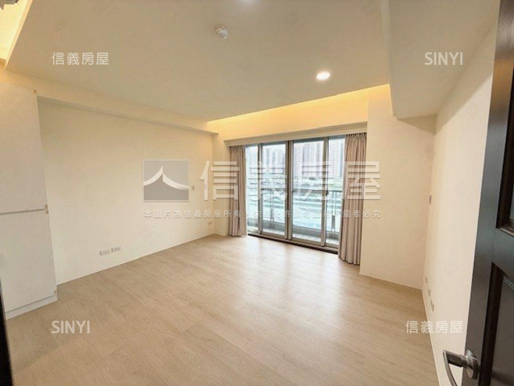 遠揚加州藍天綠樹景觀美邸房屋室內格局與周邊環境