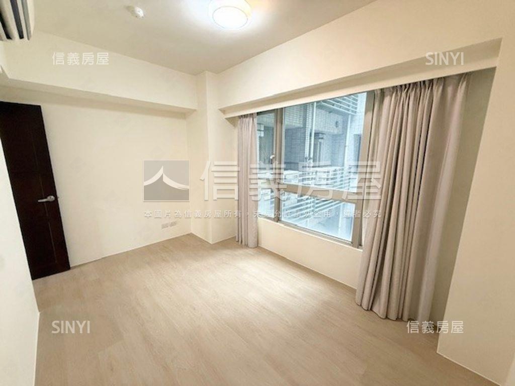 遠揚加州藍天綠樹景觀美邸房屋室內格局與周邊環境