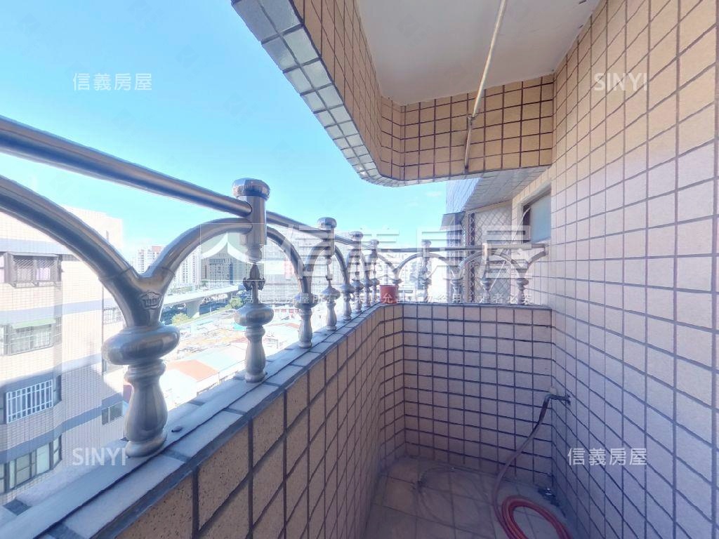 現代羅馬高樓三房房屋室內格局與周邊環境