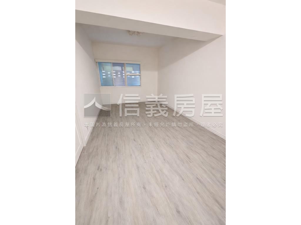 天生贏家挑高一樓大空間房屋室內格局與周邊環境