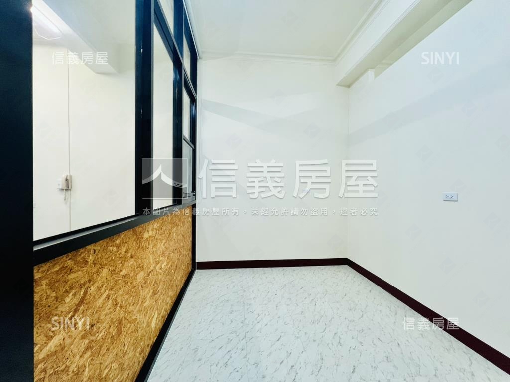捷運美麗島正路漂亮寬透店房屋室內格局與周邊環境