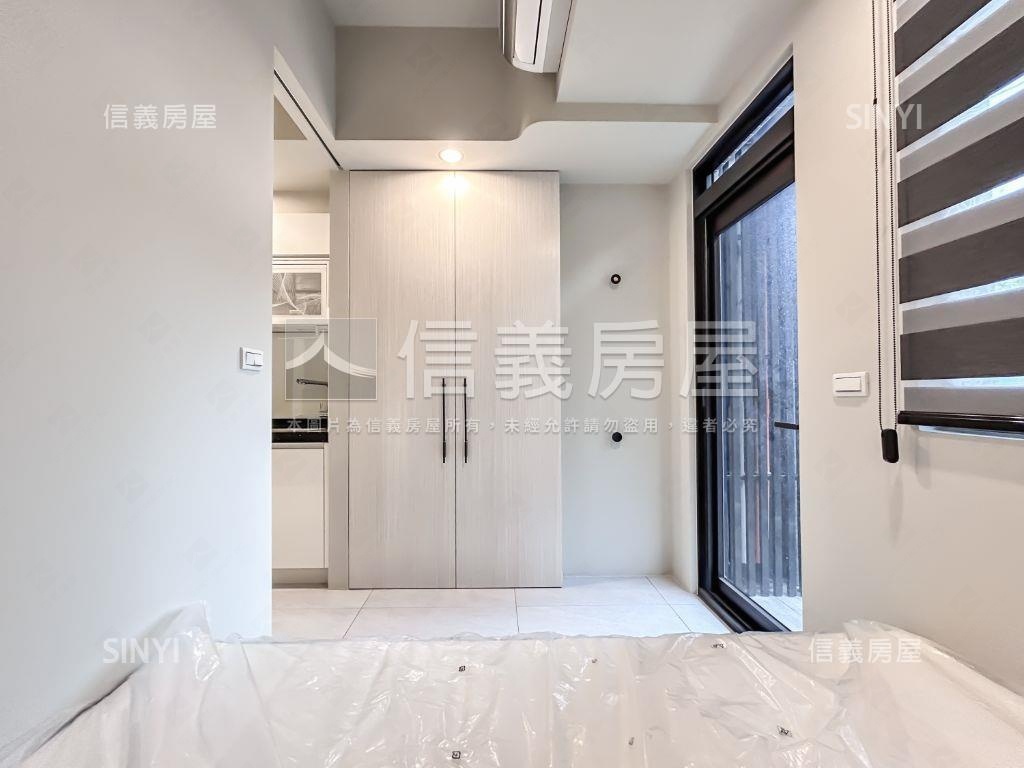 雙捷運輕屋齡小資精品宅房屋室內格局與周邊環境