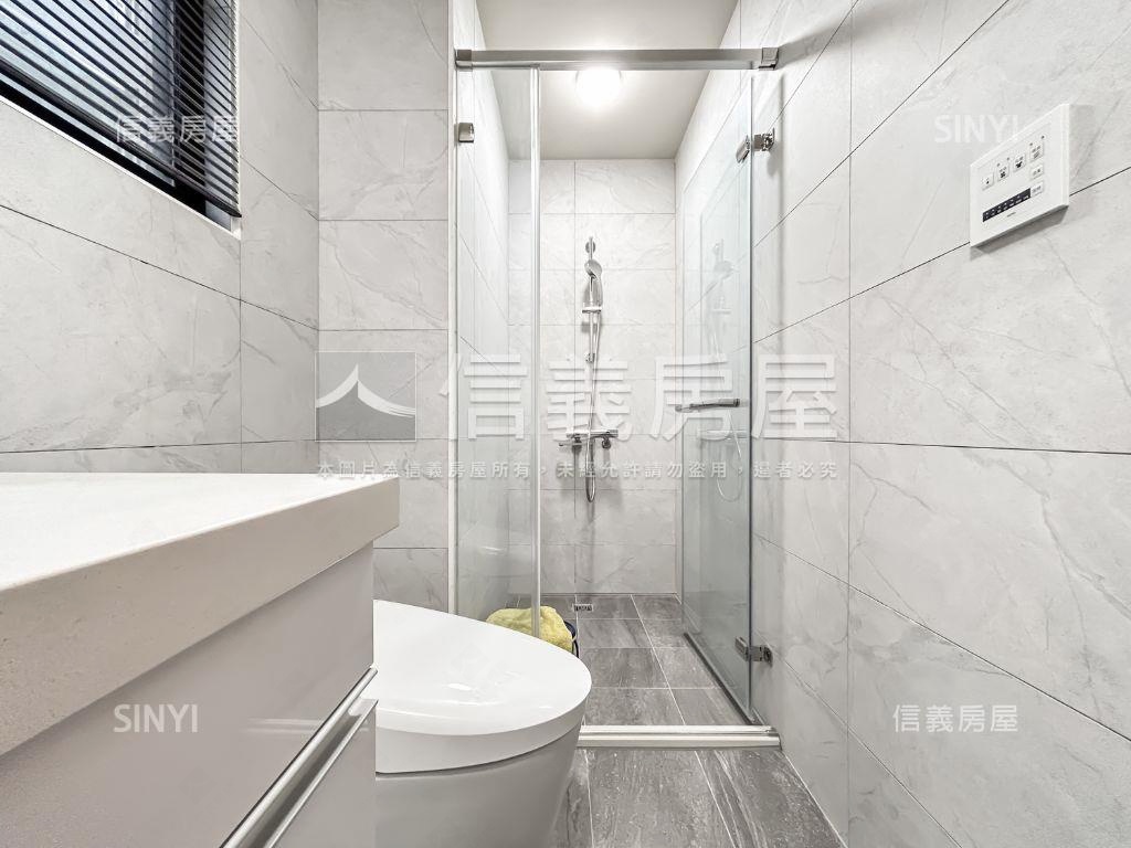 雙捷運輕屋齡小資精品宅房屋室內格局與周邊環境