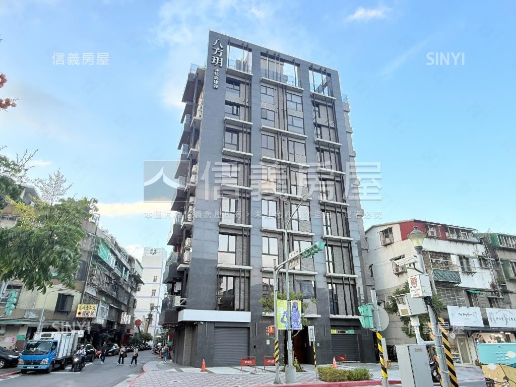 雙捷運輕屋齡小資精品宅房屋室內格局與周邊環境