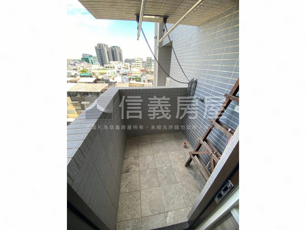 華山苑精緻兩房附機械車位房屋室內格局與周邊環境