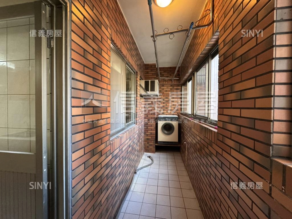 極品中華路美四房房屋室內格局與周邊環境