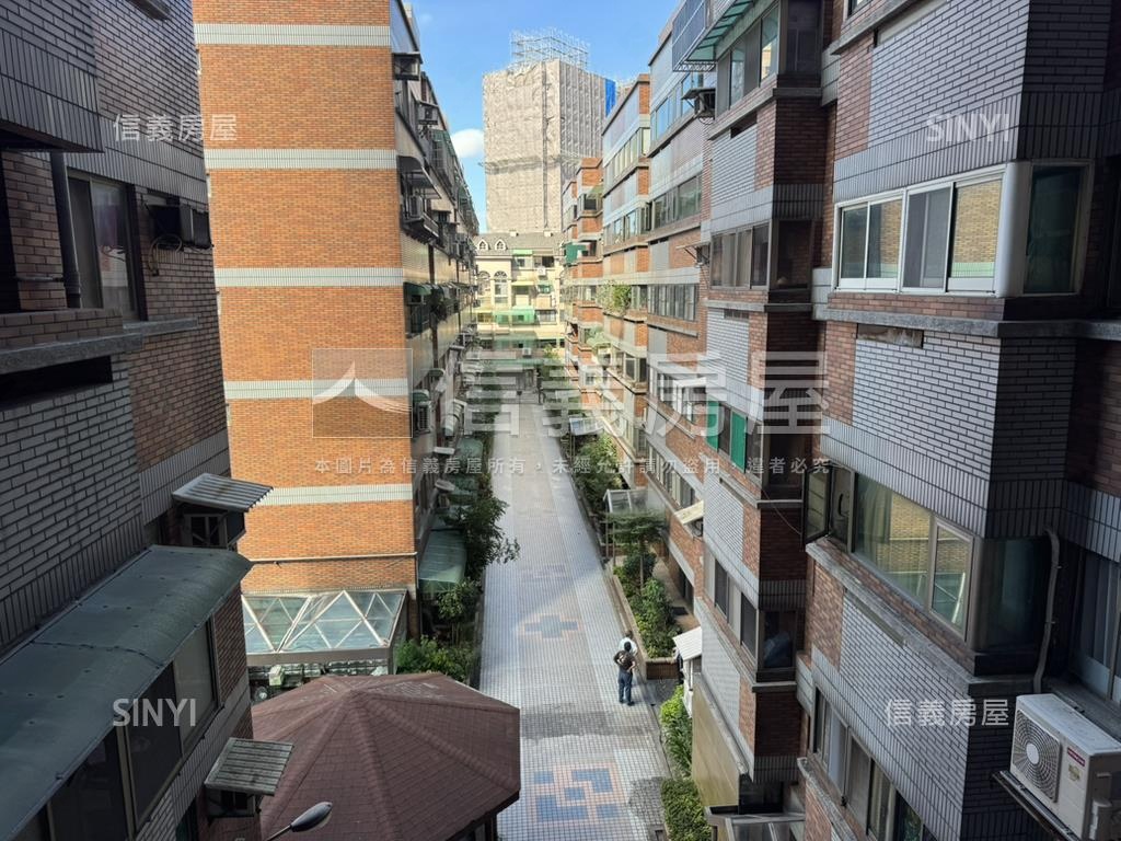 極品中華路美四房房屋室內格局與周邊環境