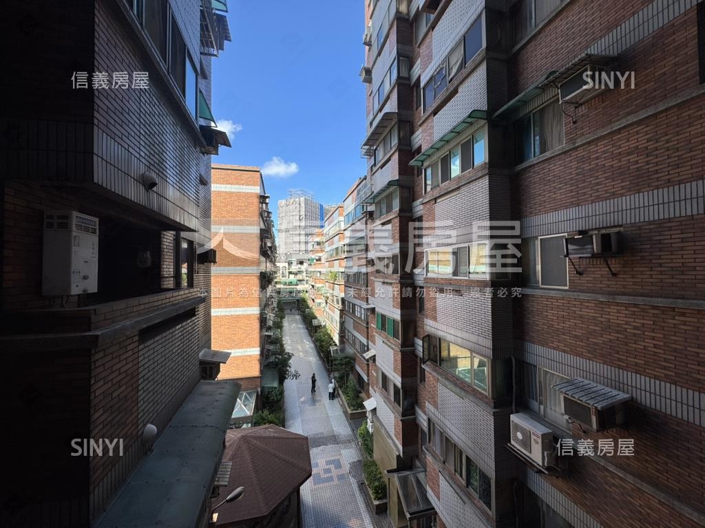 極品中華路美四房房屋室內格局與周邊環境