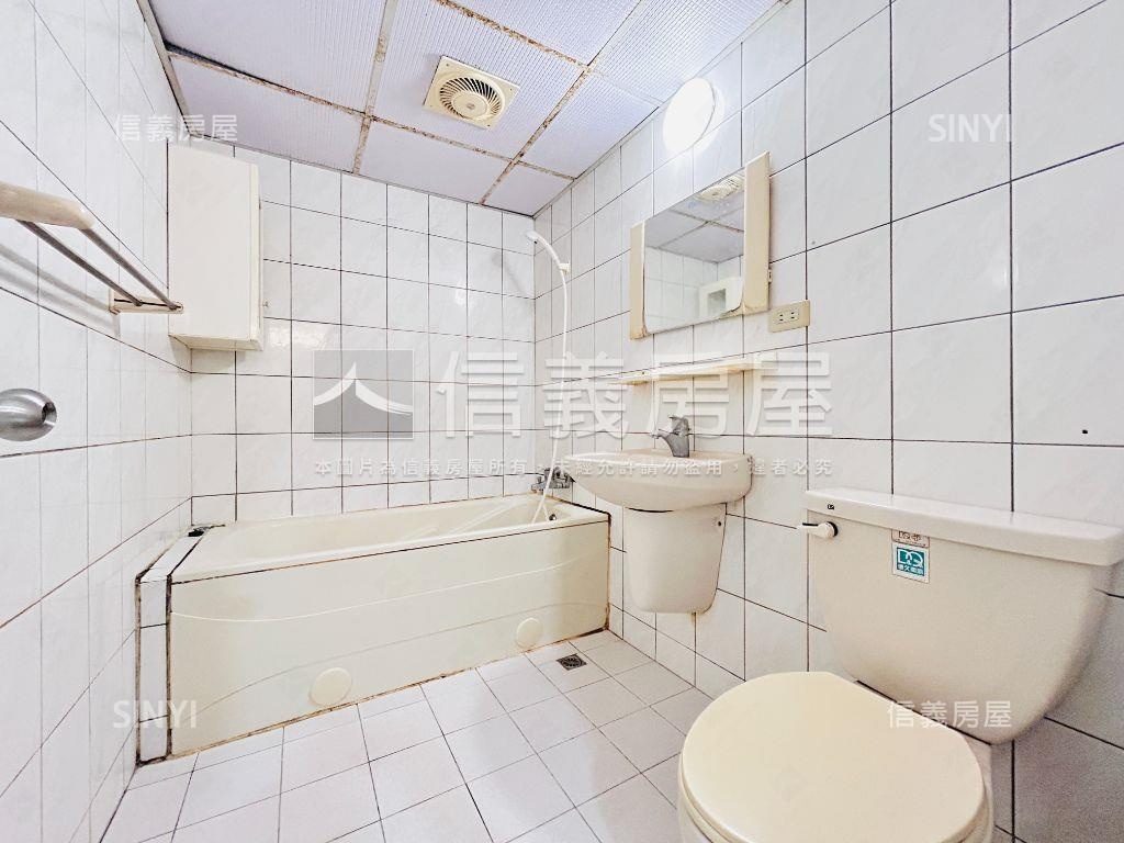 極品中華路美四房房屋室內格局與周邊環境