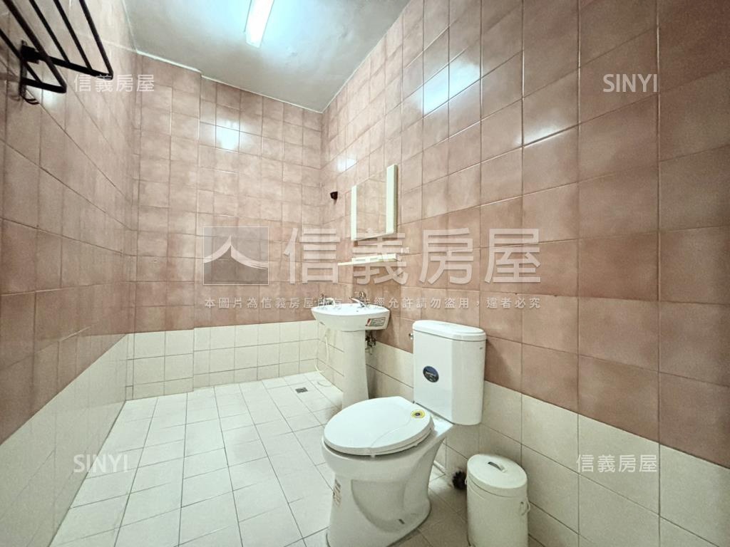 民權路｜大空間黃金店住房屋室內格局與周邊環境