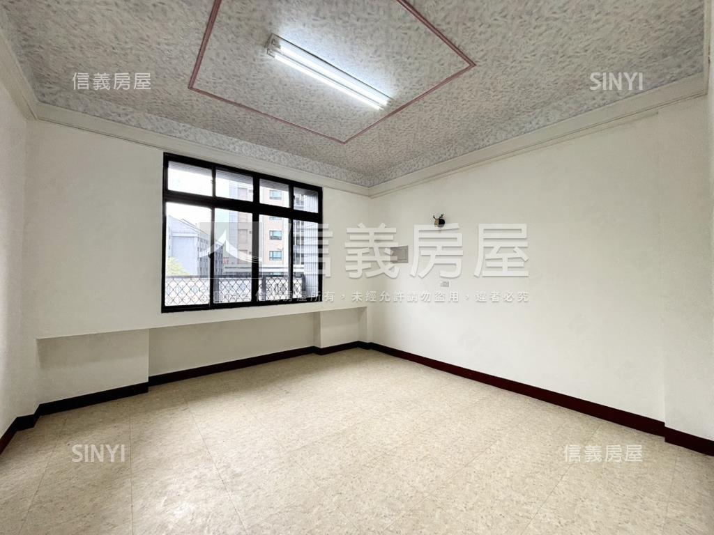 民權路｜大空間黃金店住房屋室內格局與周邊環境