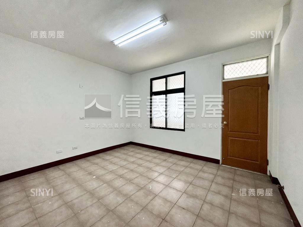 民權路｜大空間黃金店住房屋室內格局與周邊環境