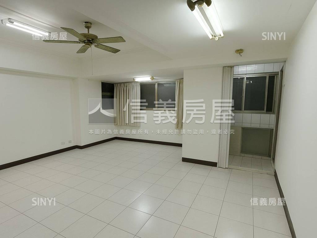 近捷運五期兩房車位房屋室內格局與周邊環境