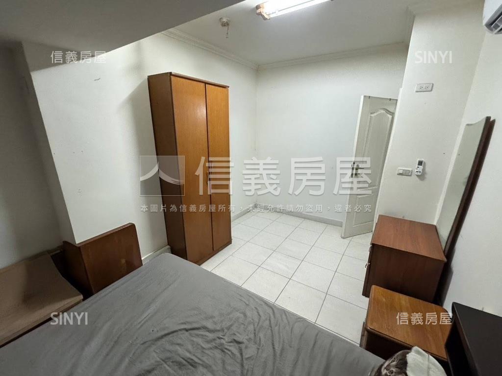 近捷運五期兩房車位房屋室內格局與周邊環境