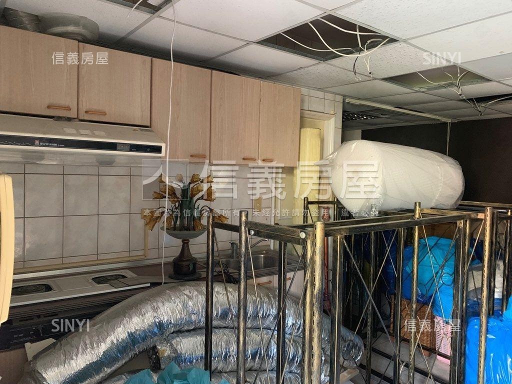 永泰金城☀邊間大露臺店辦房屋室內格局與周邊環境