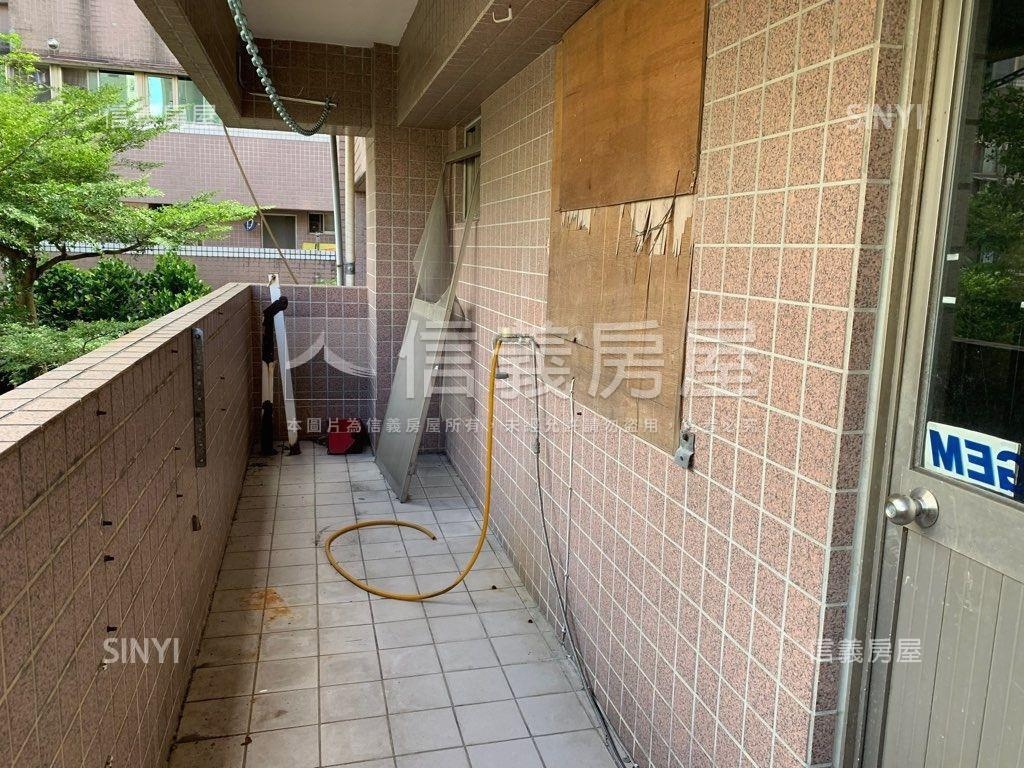 永泰金城☀邊間大露臺店辦房屋室內格局與周邊環境