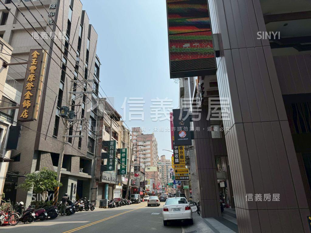 逢甲商圈整層企業總部商辦房屋室內格局與周邊環境