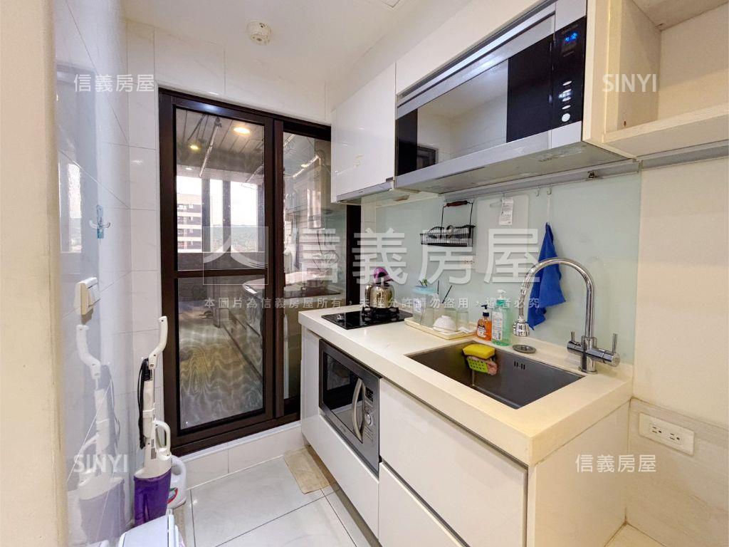 世界馥採光美屋附車位房屋室內格局與周邊環境