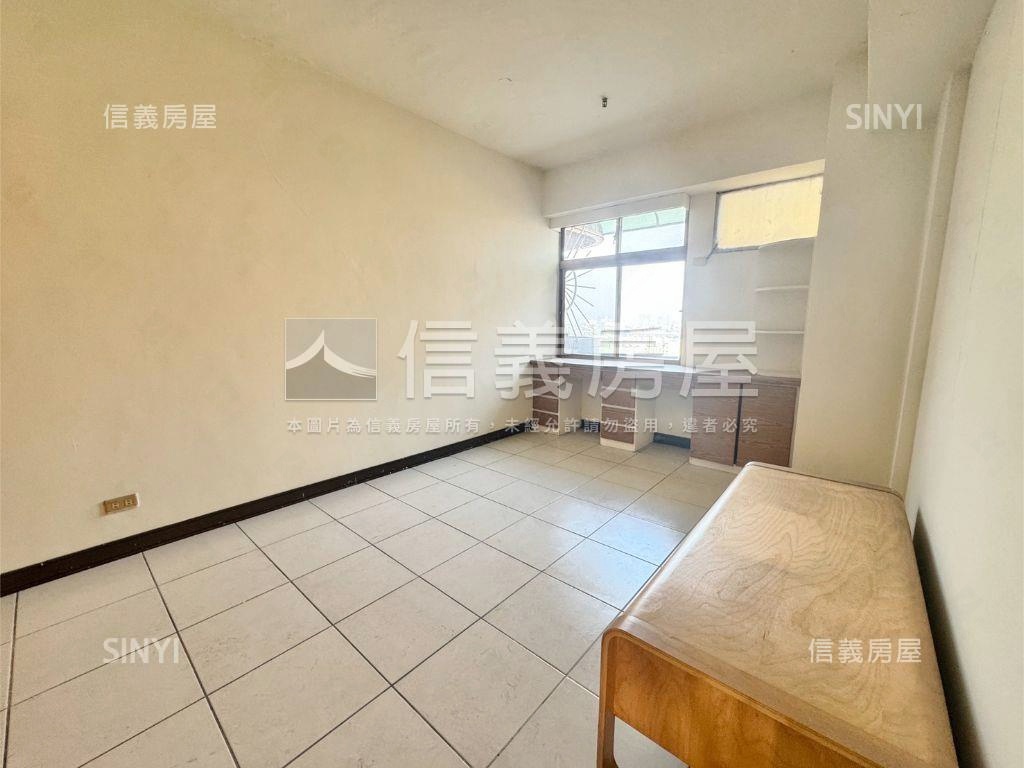 非凡比採光大三房房屋室內格局與周邊環境
