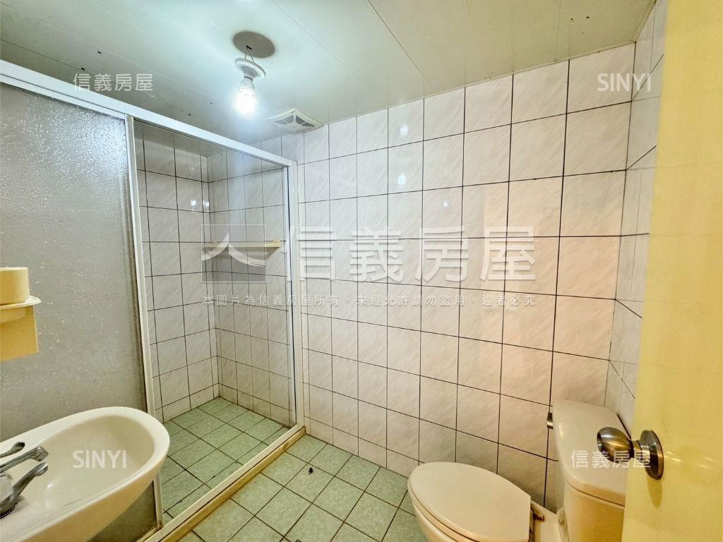 非凡比採光大三房房屋室內格局與周邊環境