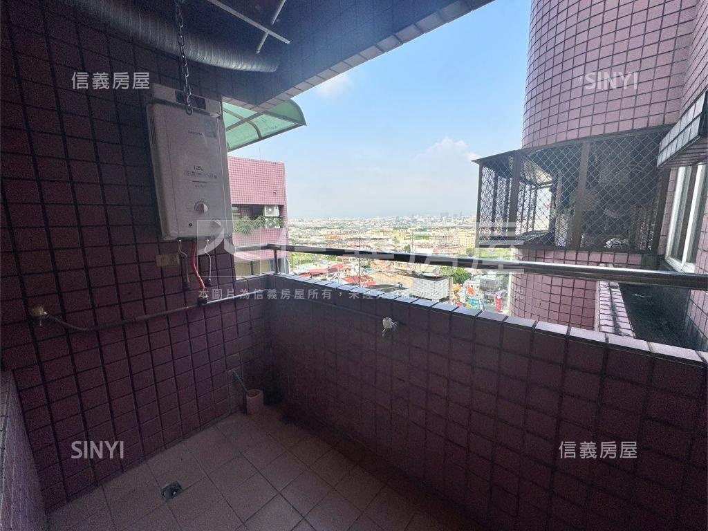 非凡比採光大三房房屋室內格局與周邊環境