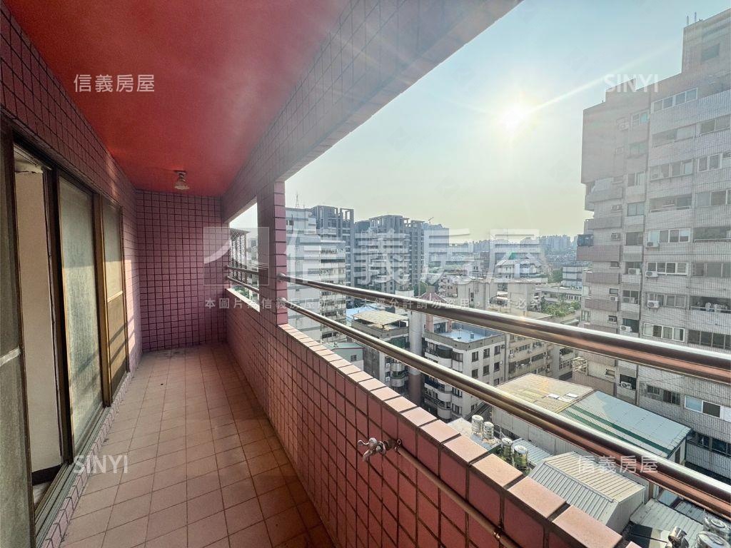 非凡比採光大三房房屋室內格局與周邊環境