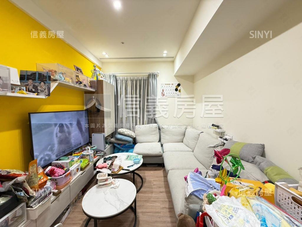 專任世界花園方正首購兩房房屋室內格局與周邊環境