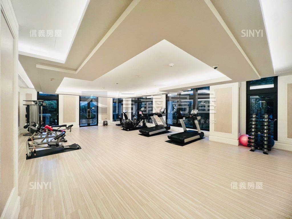 稀有世界花園方正首購兩房房屋室內格局與周邊環境