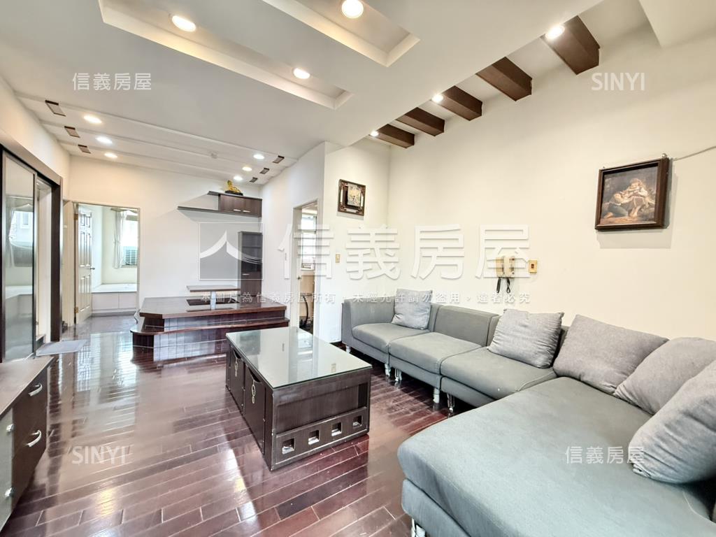 五期高樓三房附平面車位房屋室內格局與周邊環境